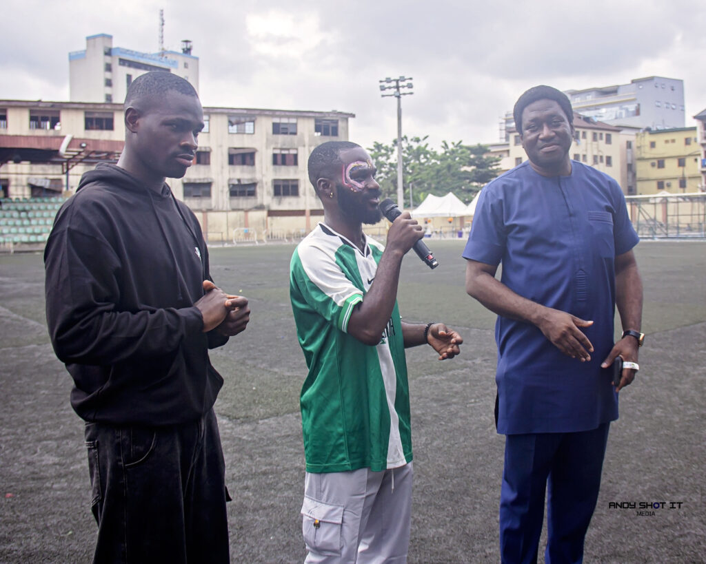 1a990e1d2f7e23cecbecc7cf3ef2887f